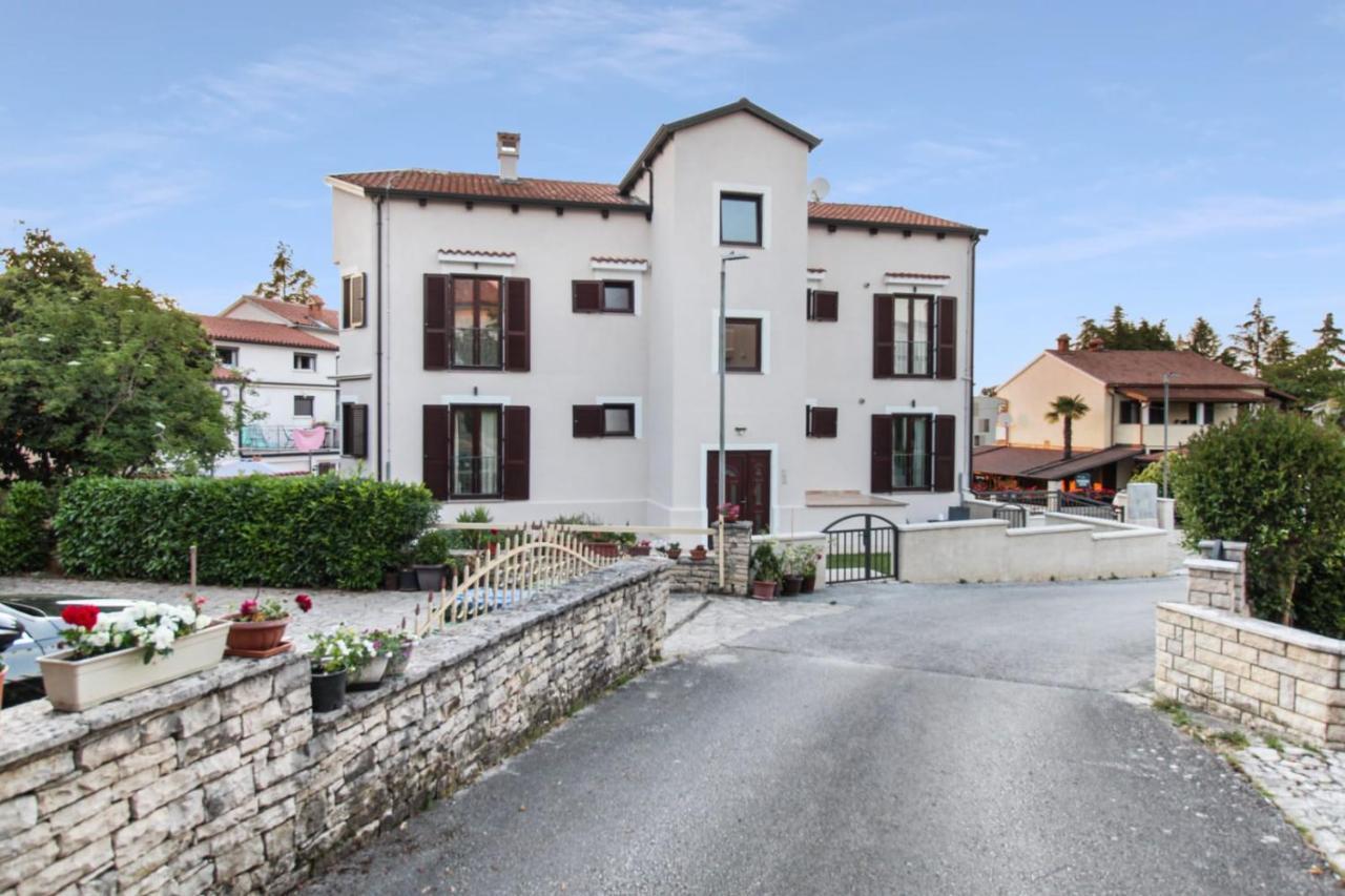 Apartments Villa Alba ポレッチ エクステリア 写真