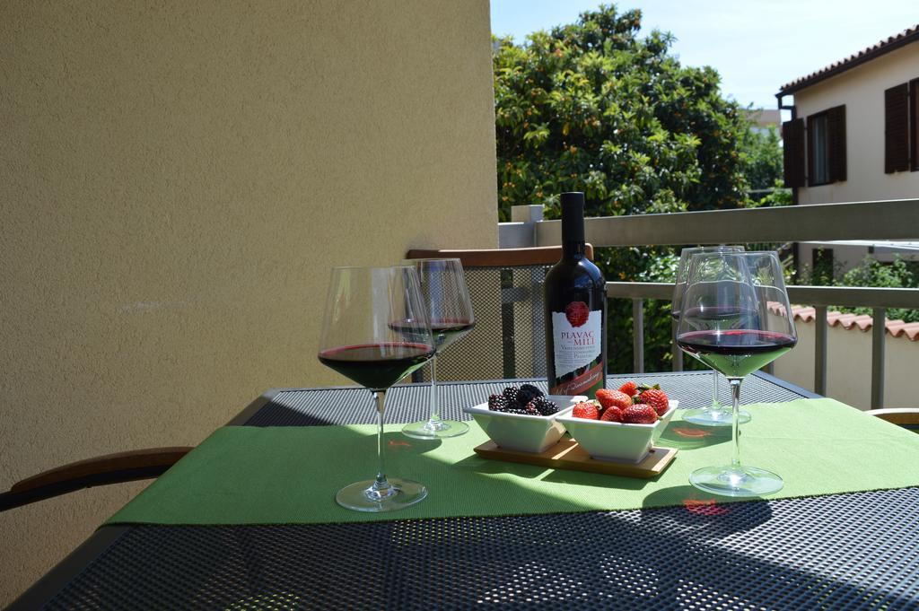 Apartments Villa Alba ポレッチ エクステリア 写真