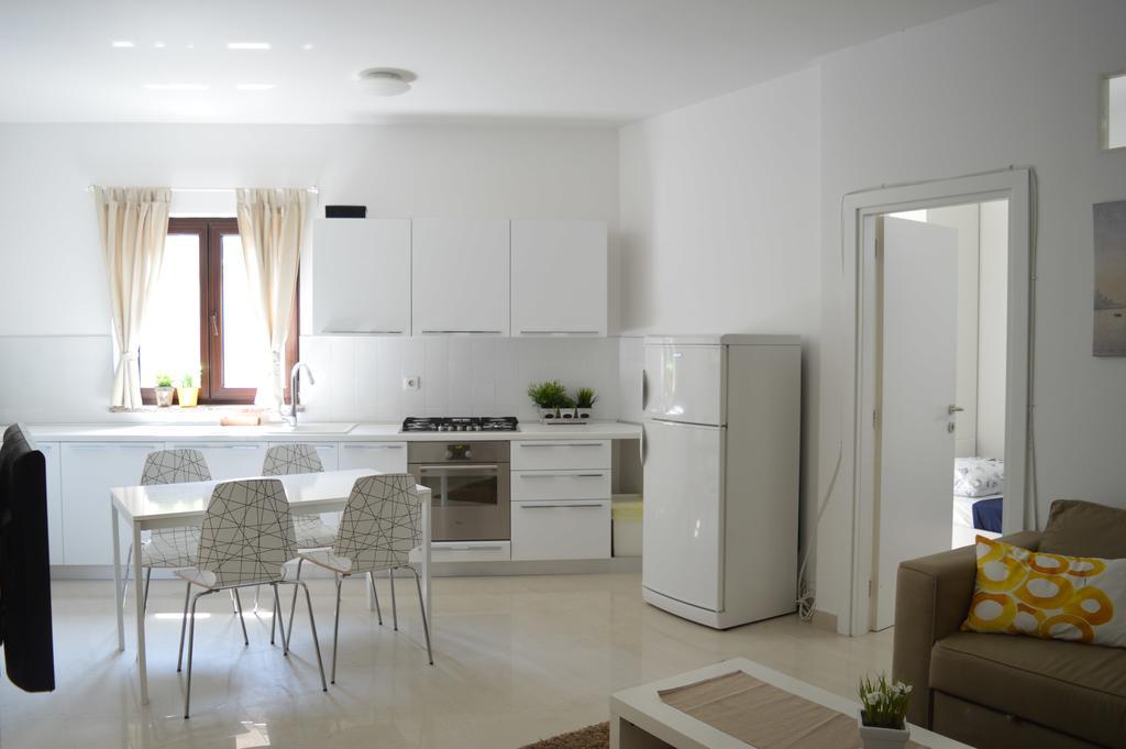 Apartments Villa Alba ポレッチ エクステリア 写真