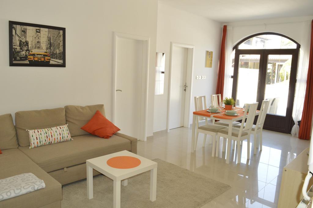 Apartments Villa Alba ポレッチ エクステリア 写真